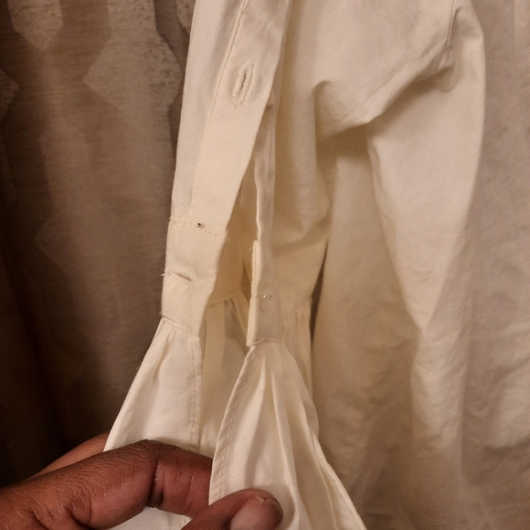 Brand new with tags H&M button down shirt w/ flared buttoned 3/4 sleeves - Picture 6 of 6